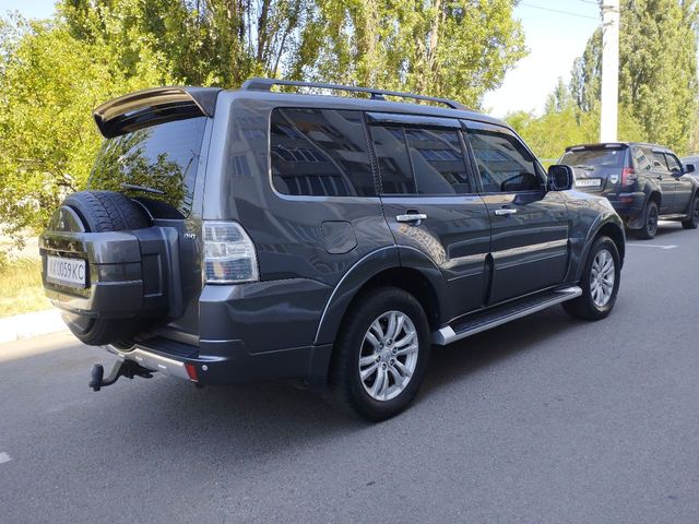 Mitsubishi Pajero - фото 4