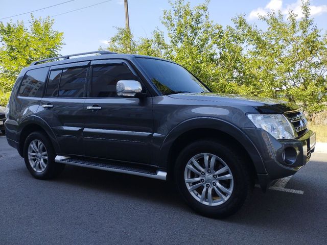 Mitsubishi Pajero - фото 3