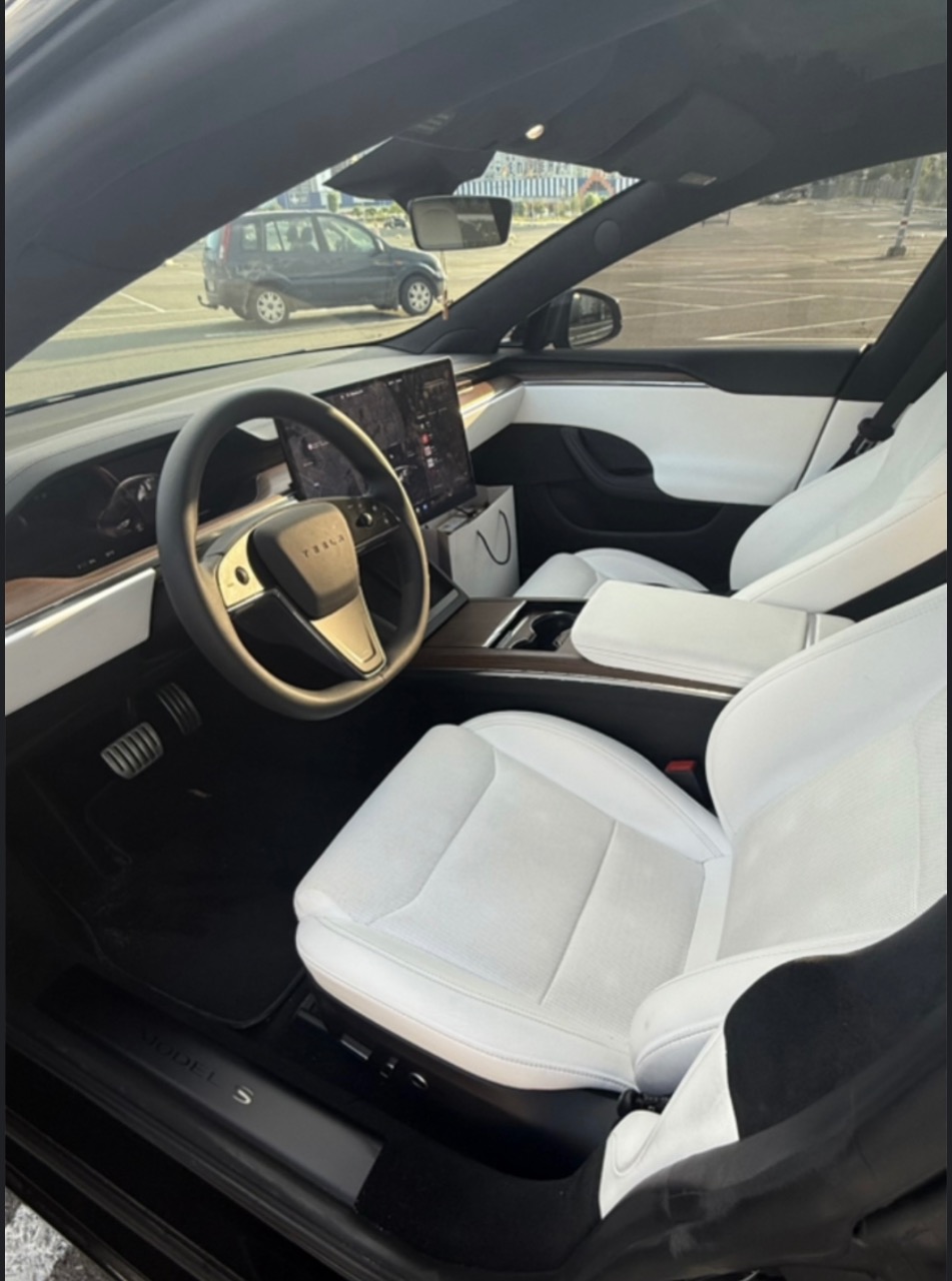 Tesla Model S - фото 7