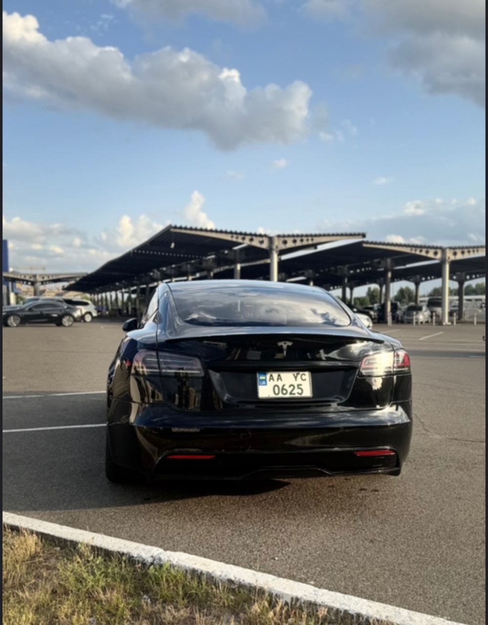 Tesla Model S - фото 9