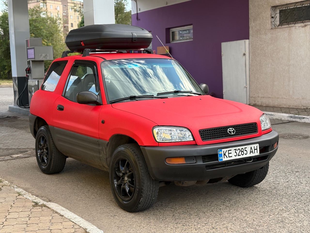 Toyota RAV4 - фото 1