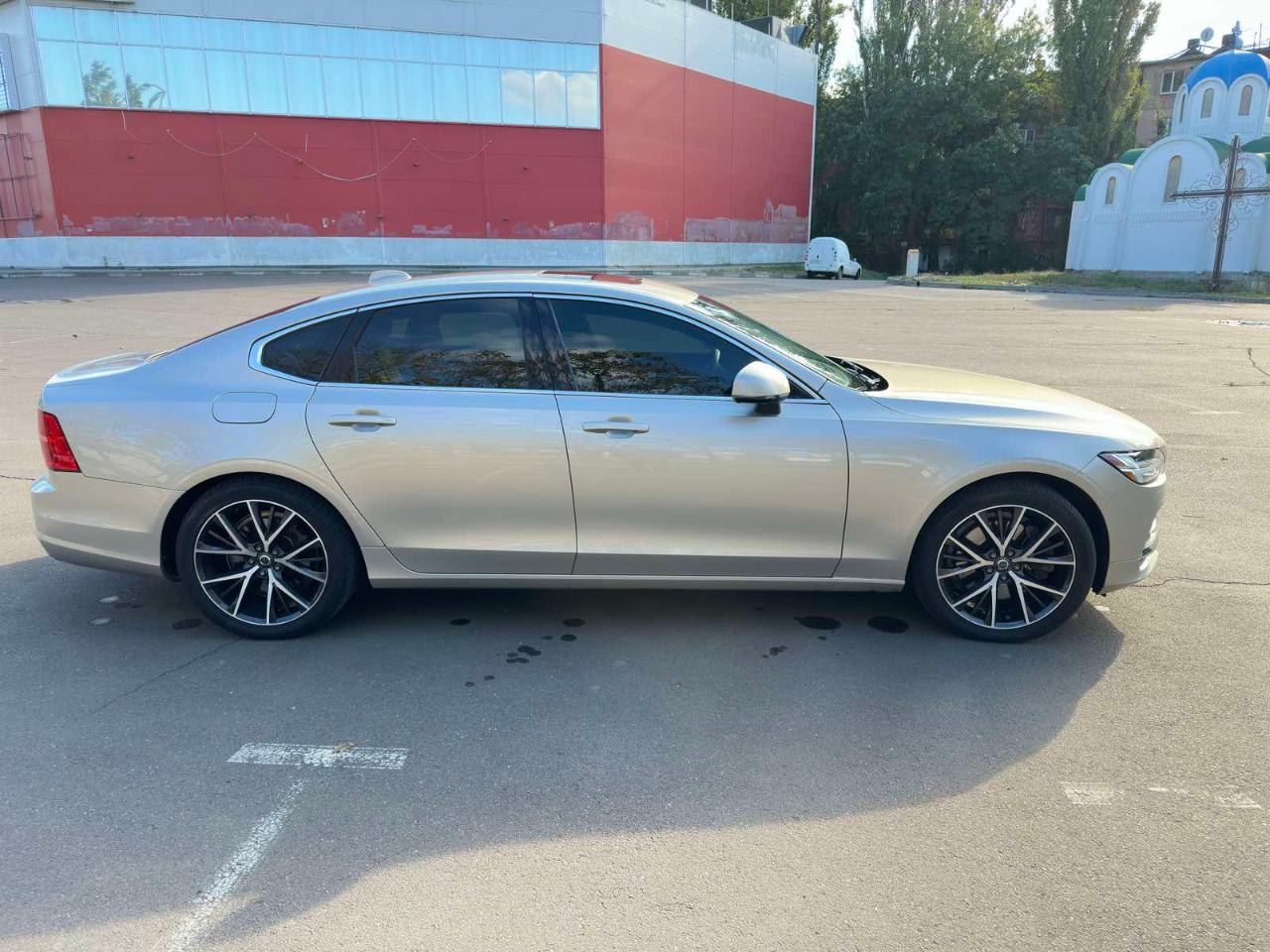 Volvo S90 - фото 4