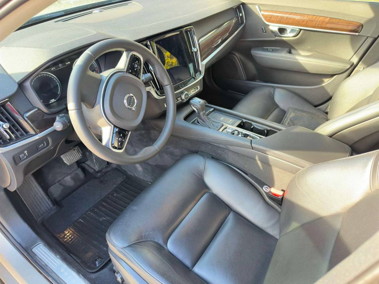 Volvo S90 - фото 7