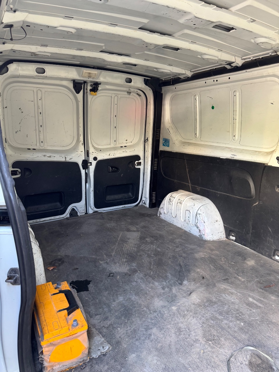 Renault Trafic - фото 13