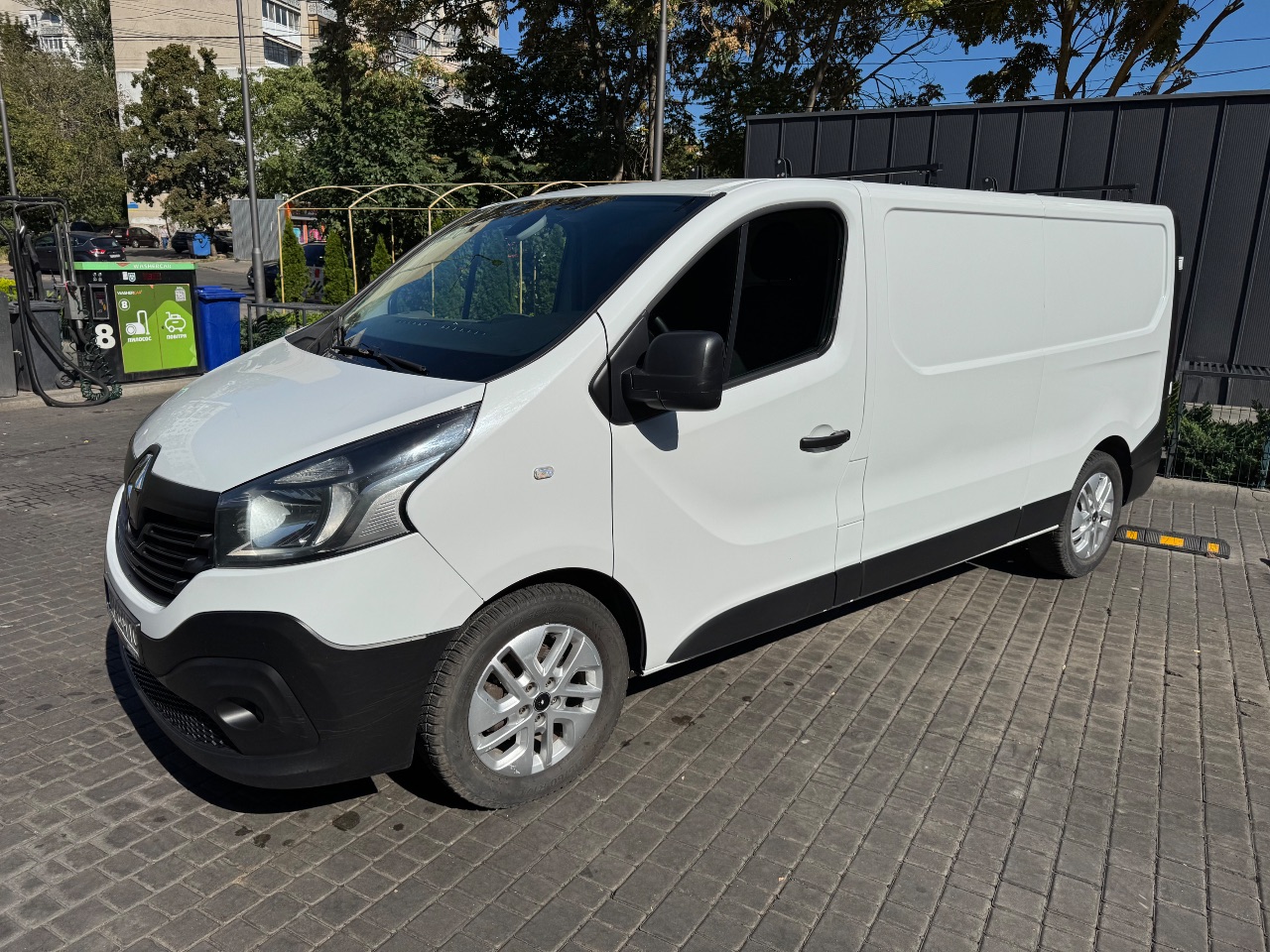 Renault Trafic - фото 4