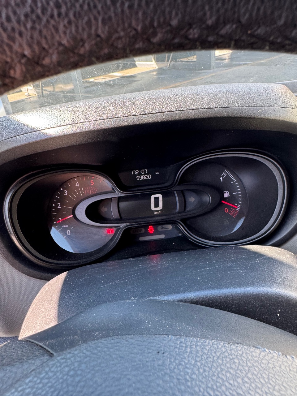 Renault Trafic - фото 11