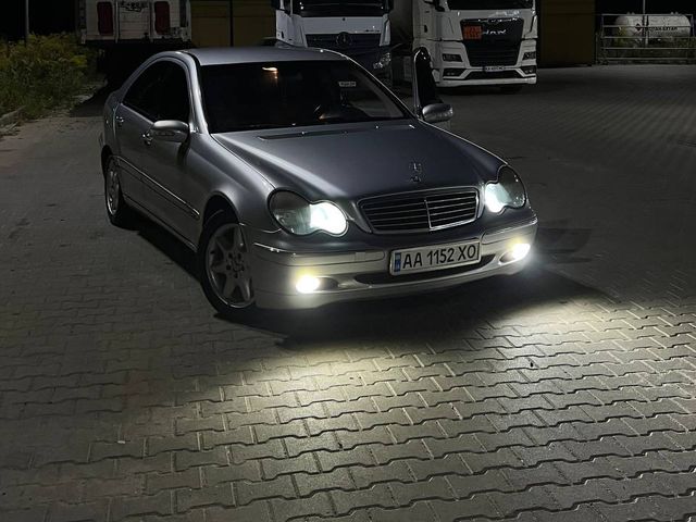 Mercedes-Benz C-Класс - зображення 1