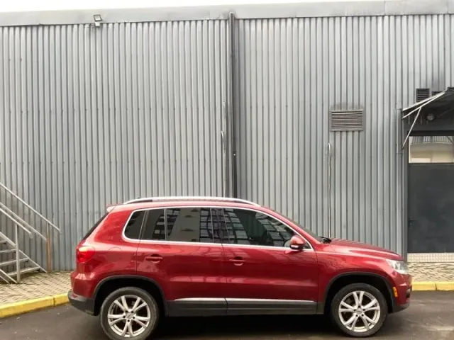 Volkswagen Tiguan - фото 1