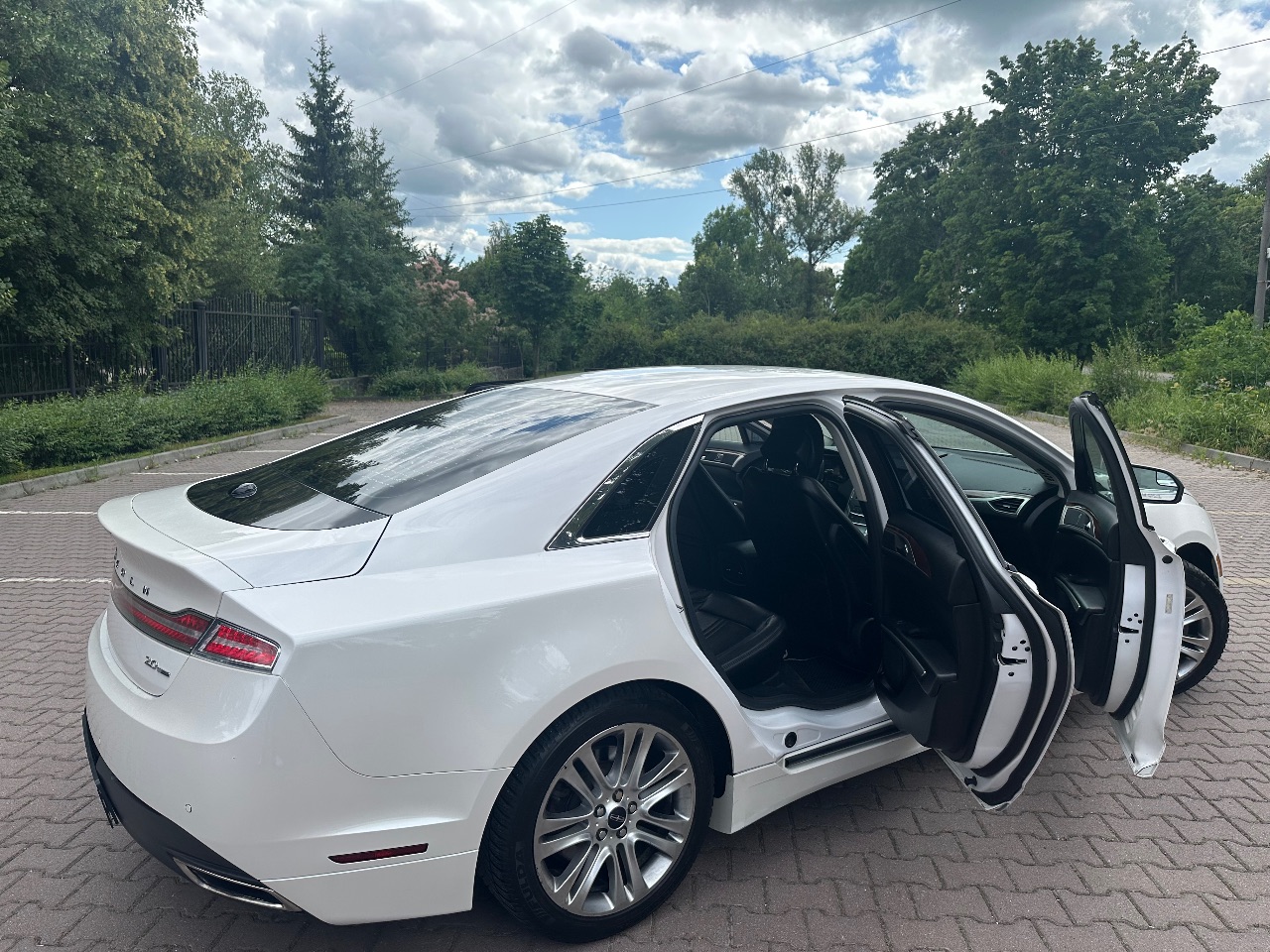 Lincoln MKZ - фото 7