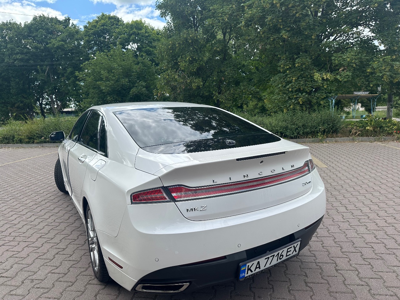 Lincoln MKZ - фото 2