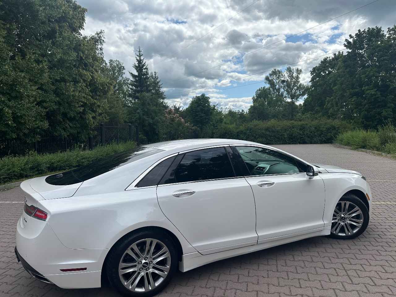 Lincoln MKZ - фото 3