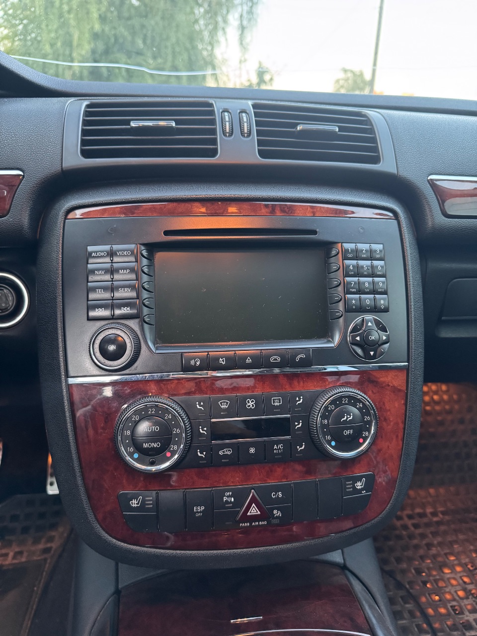 Mercedes-Benz R-Класс - фото 14