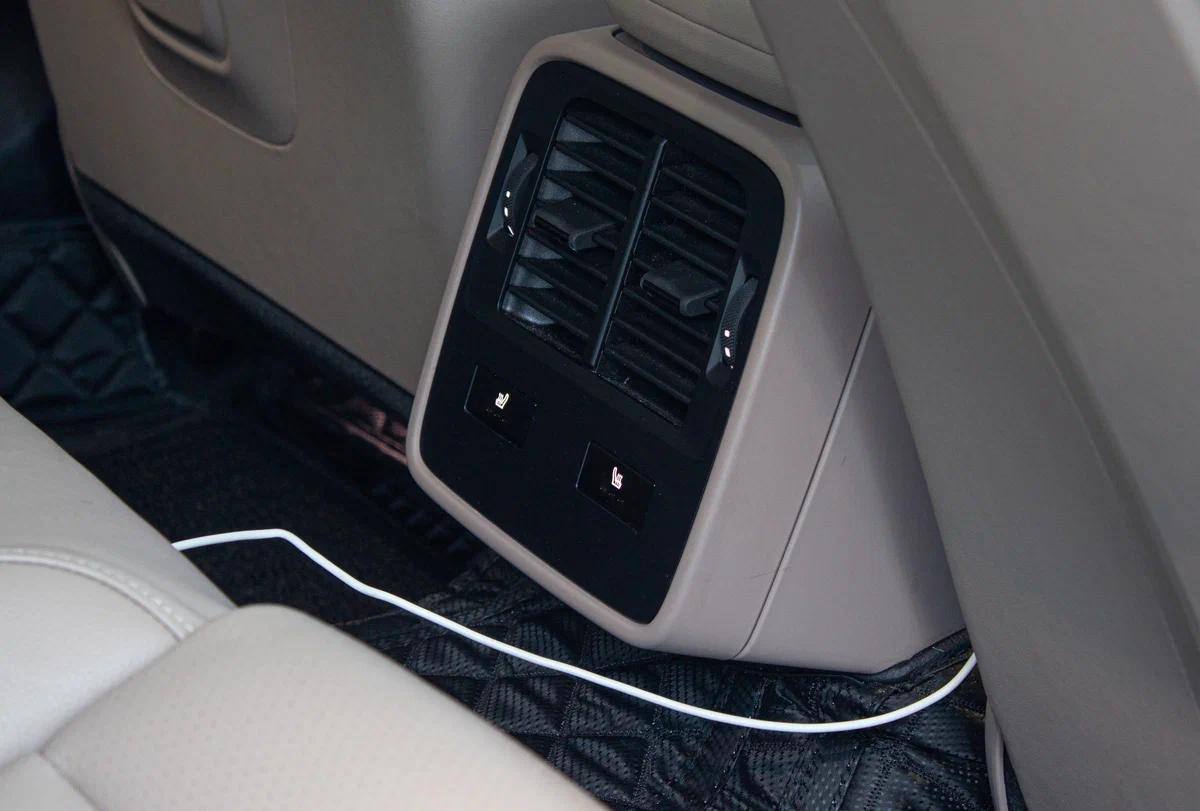 Porsche Taycan - фото 11