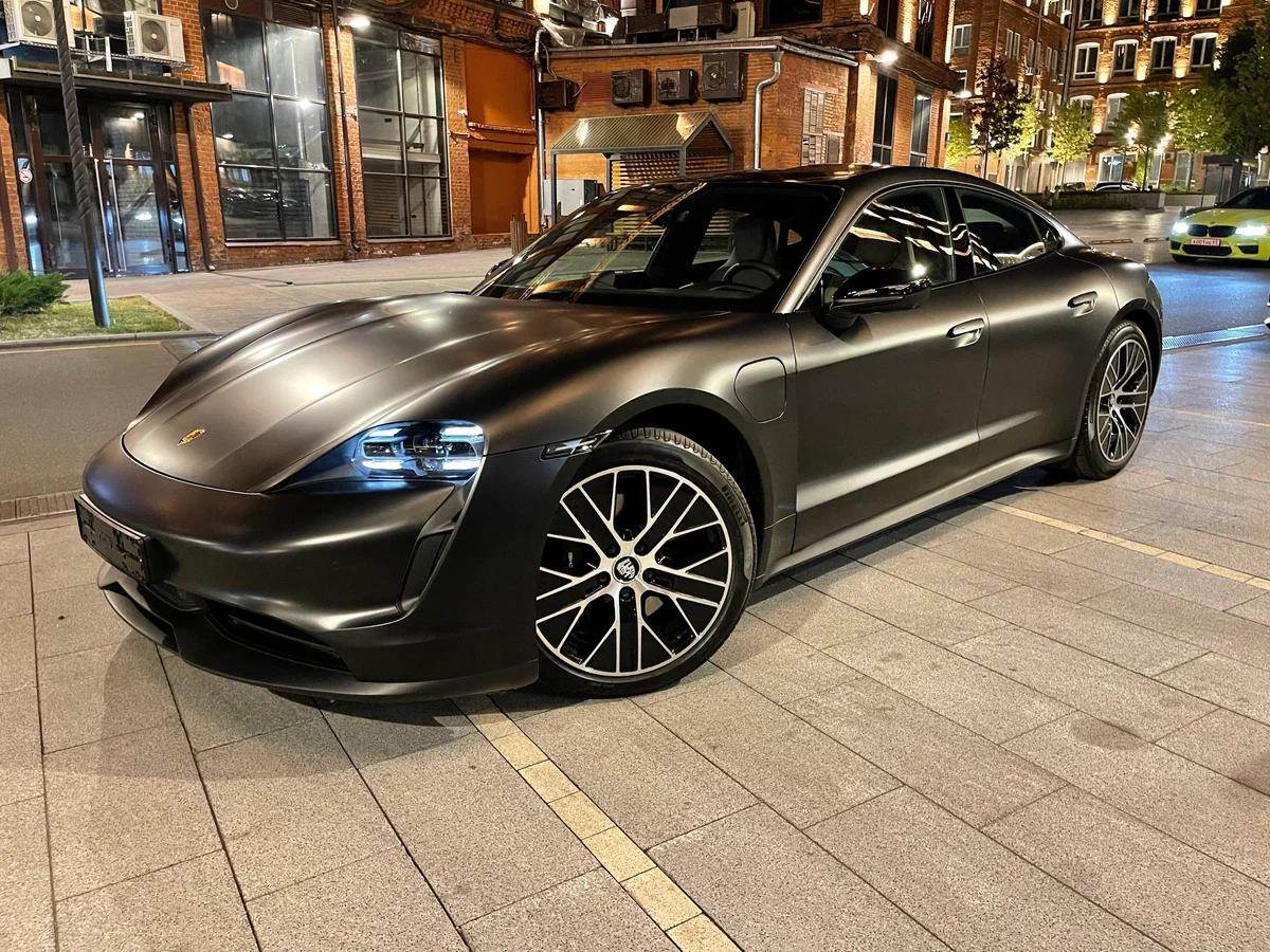 Porsche Taycan - фото 1