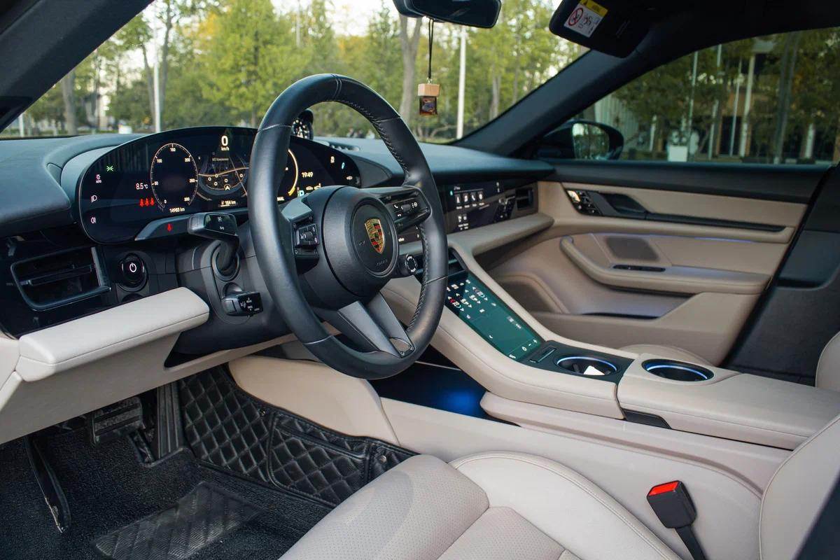Porsche Taycan - фото 7