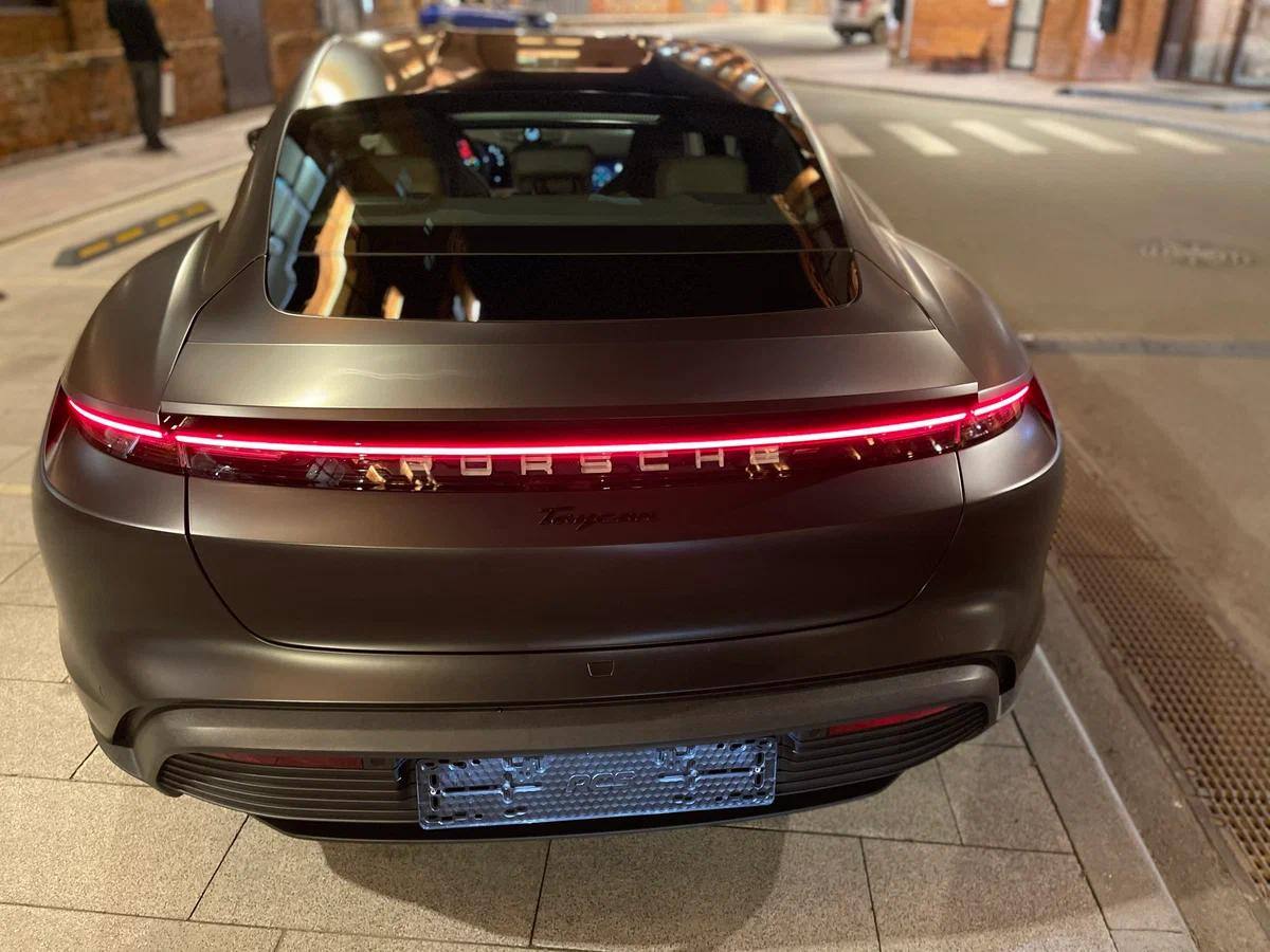 Porsche Taycan - фото 5