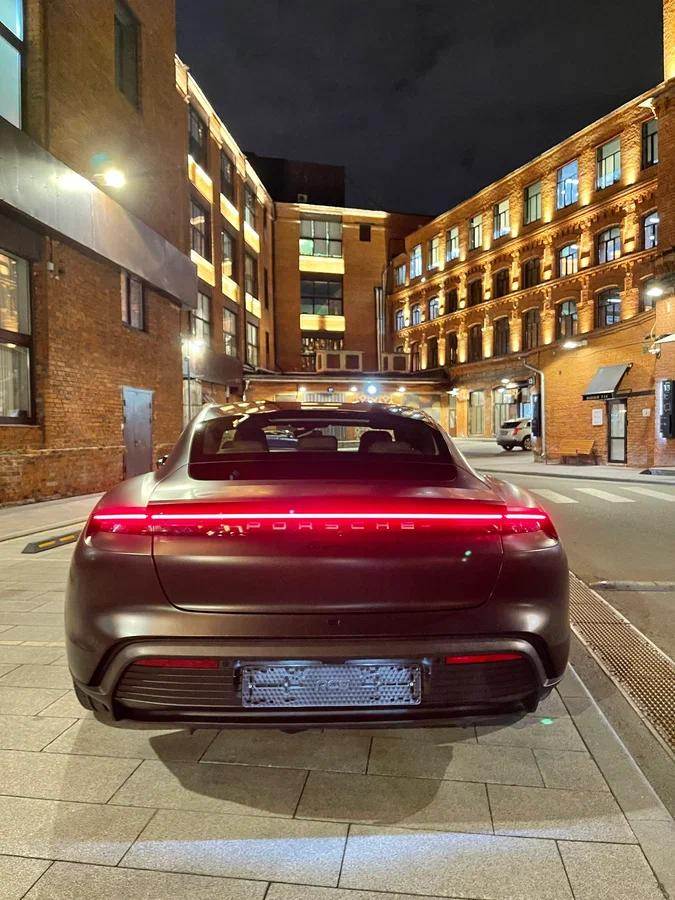 Porsche Taycan - фото 4