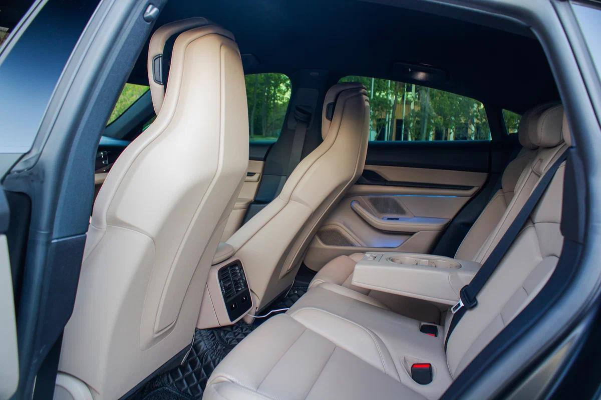 Porsche Taycan - фото 14