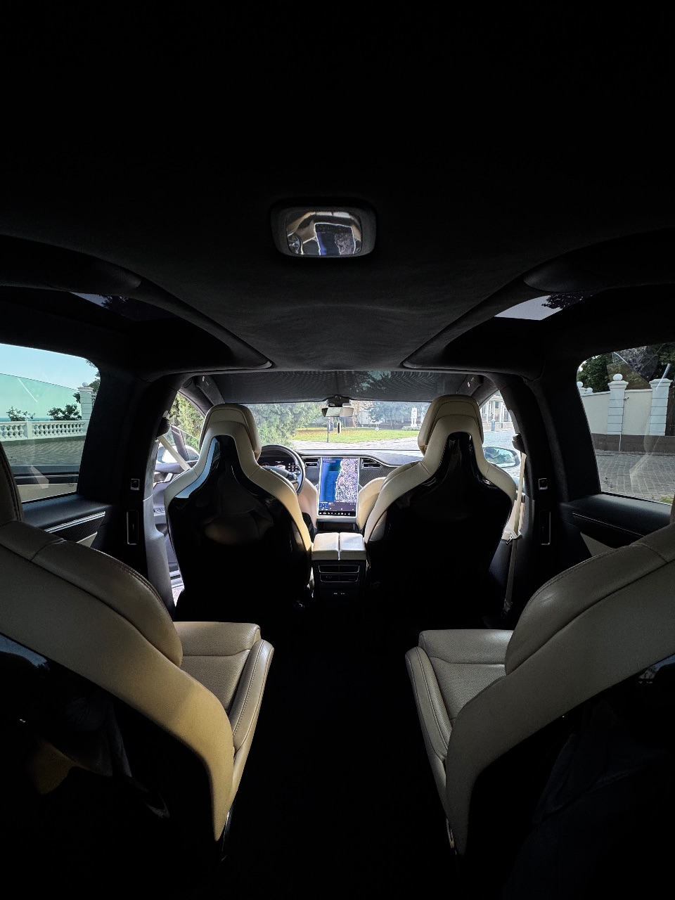 Tesla Model X - фото 33