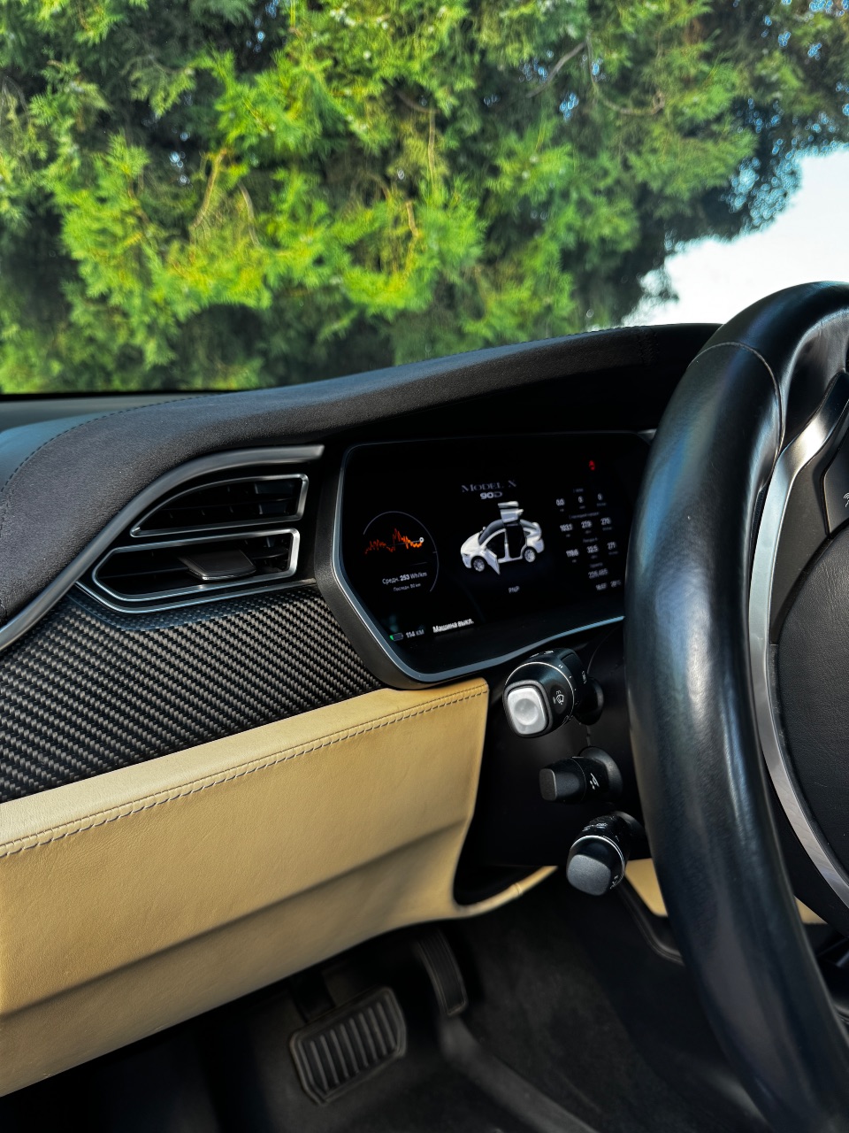 Tesla Model X - фото 41