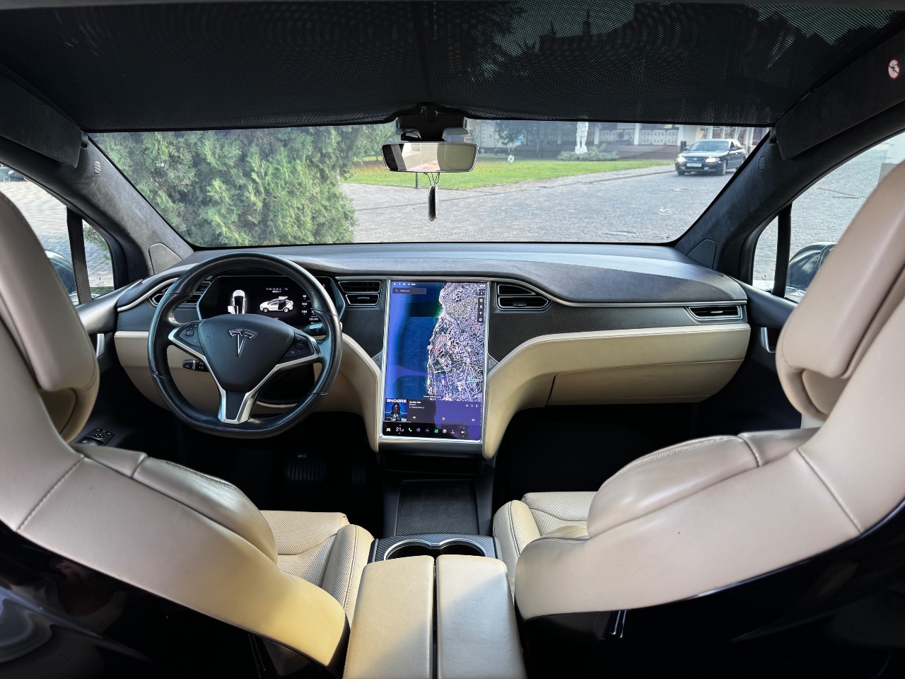Tesla Model X - фото 30