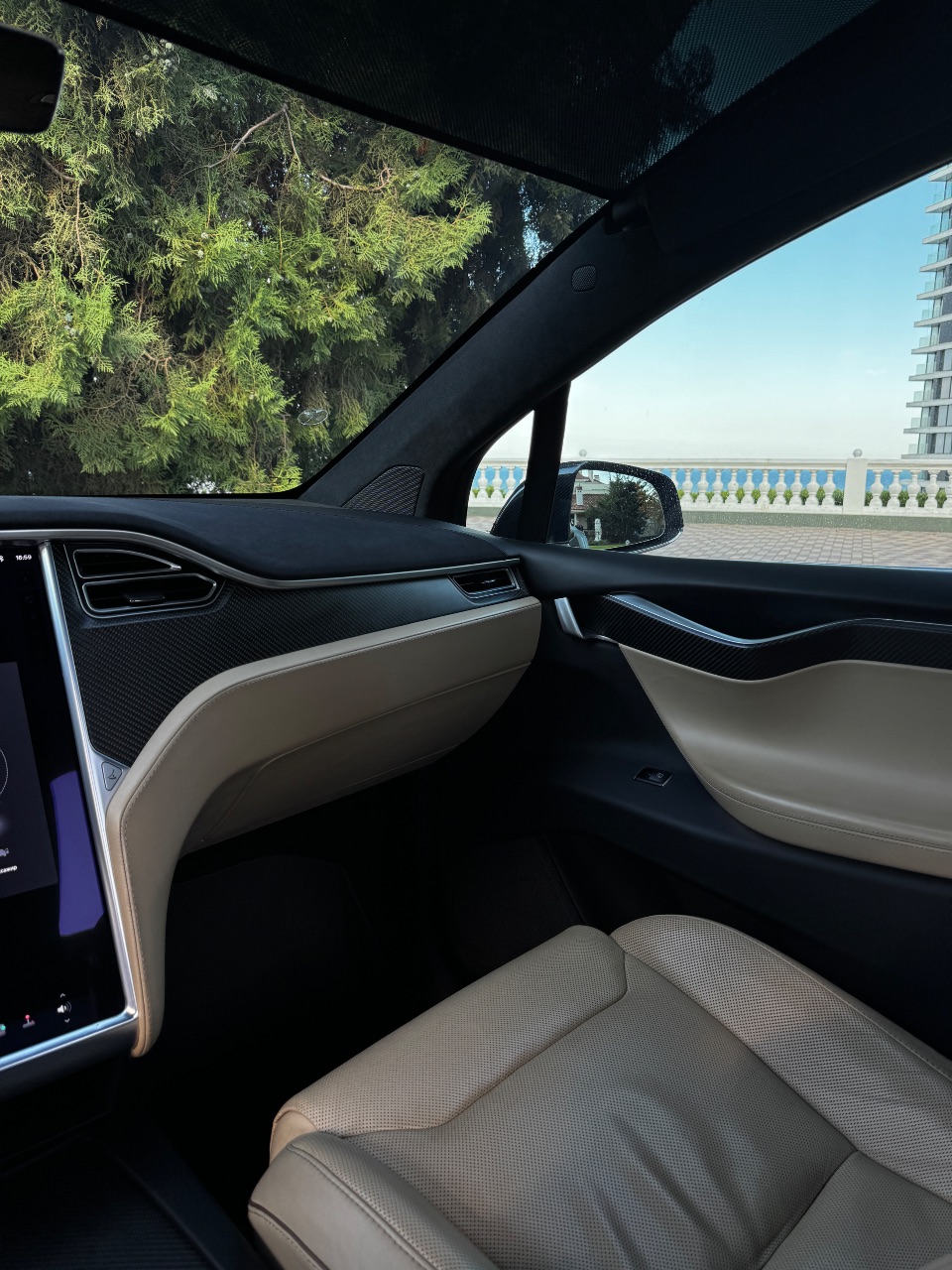 Tesla Model X - фото 43