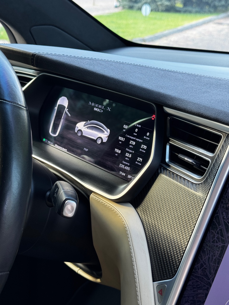 Tesla Model X - фото 51