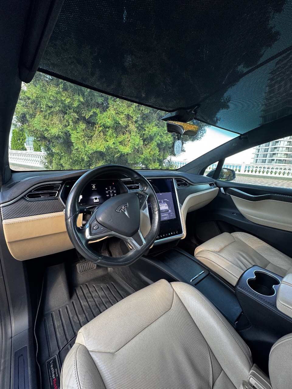 Tesla Model X - фото 42