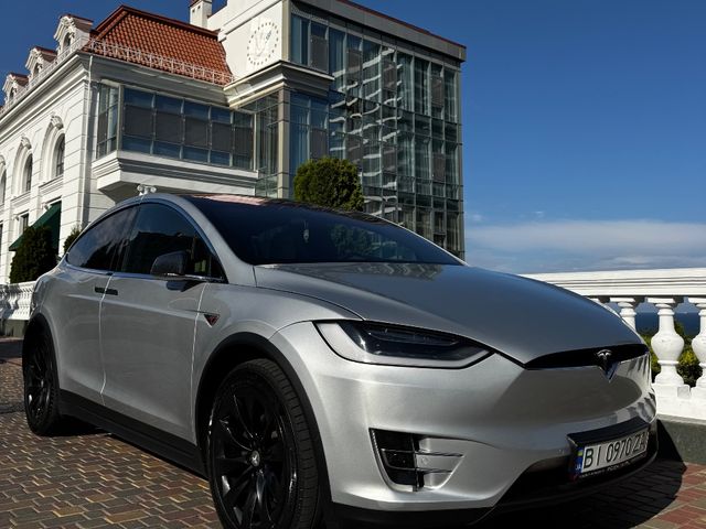 Tesla Model X - зображення 3