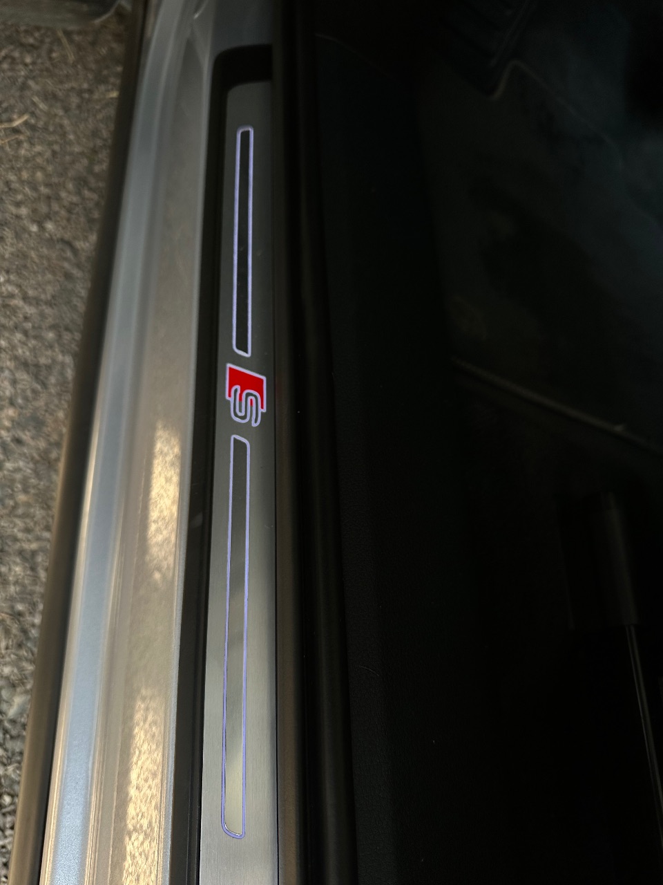 Audi e-tron - фото 24