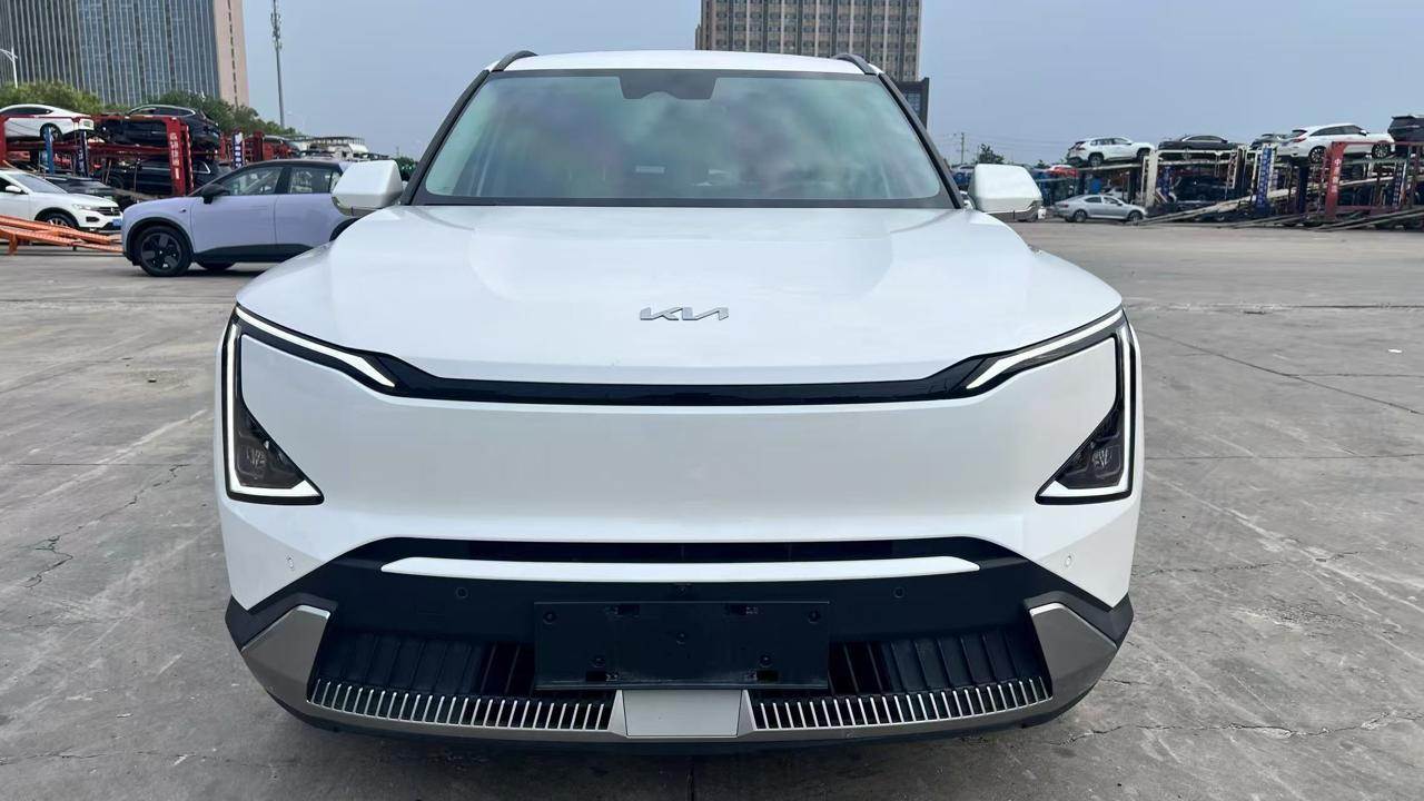 Kia EV5 - фото 2