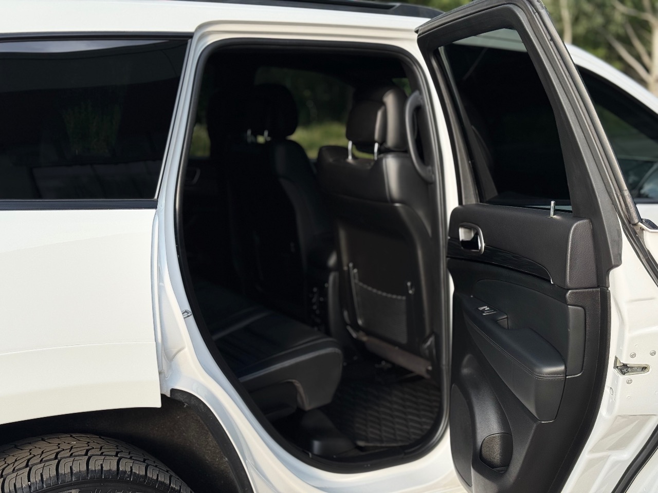 Jeep Grand Cherokee - фото 17