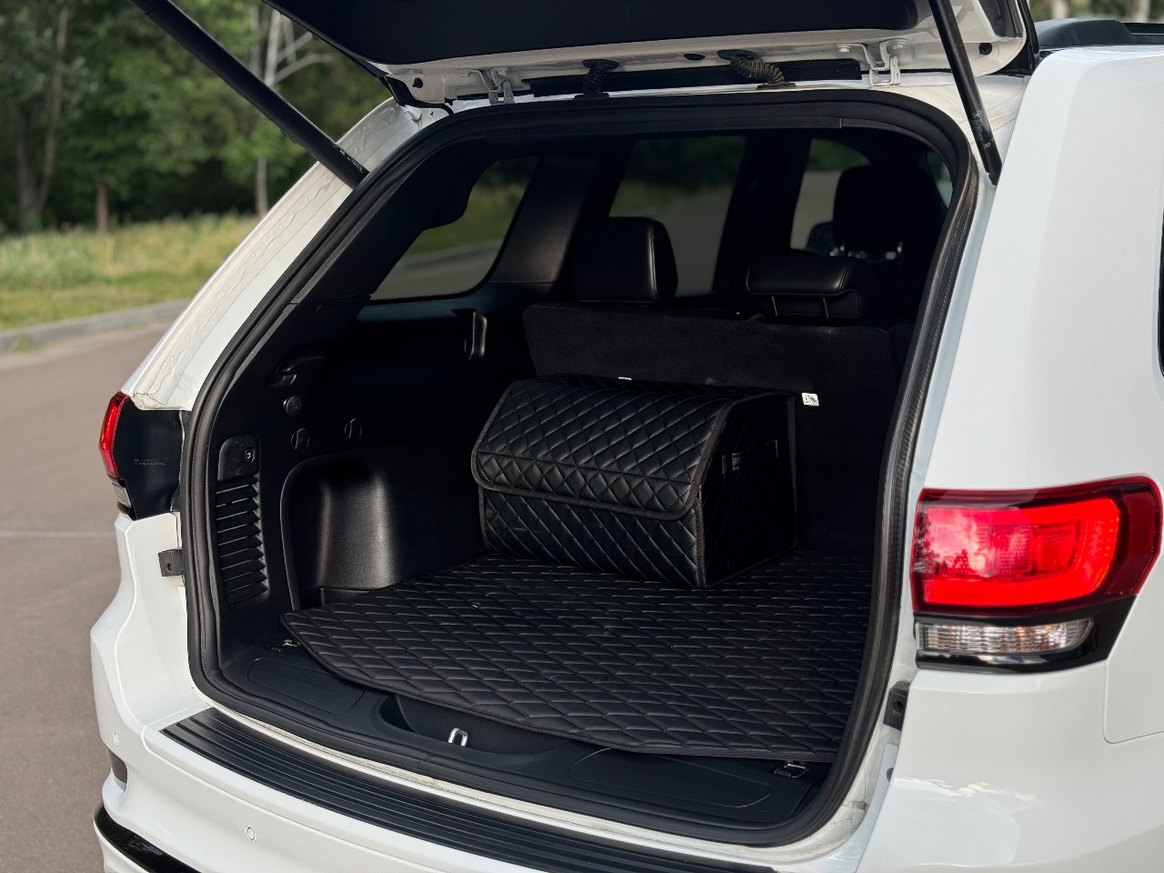 Jeep Grand Cherokee - фото 16