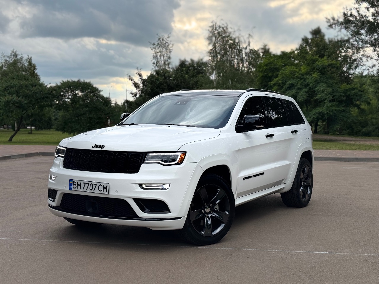 Jeep Grand Cherokee - фото 1