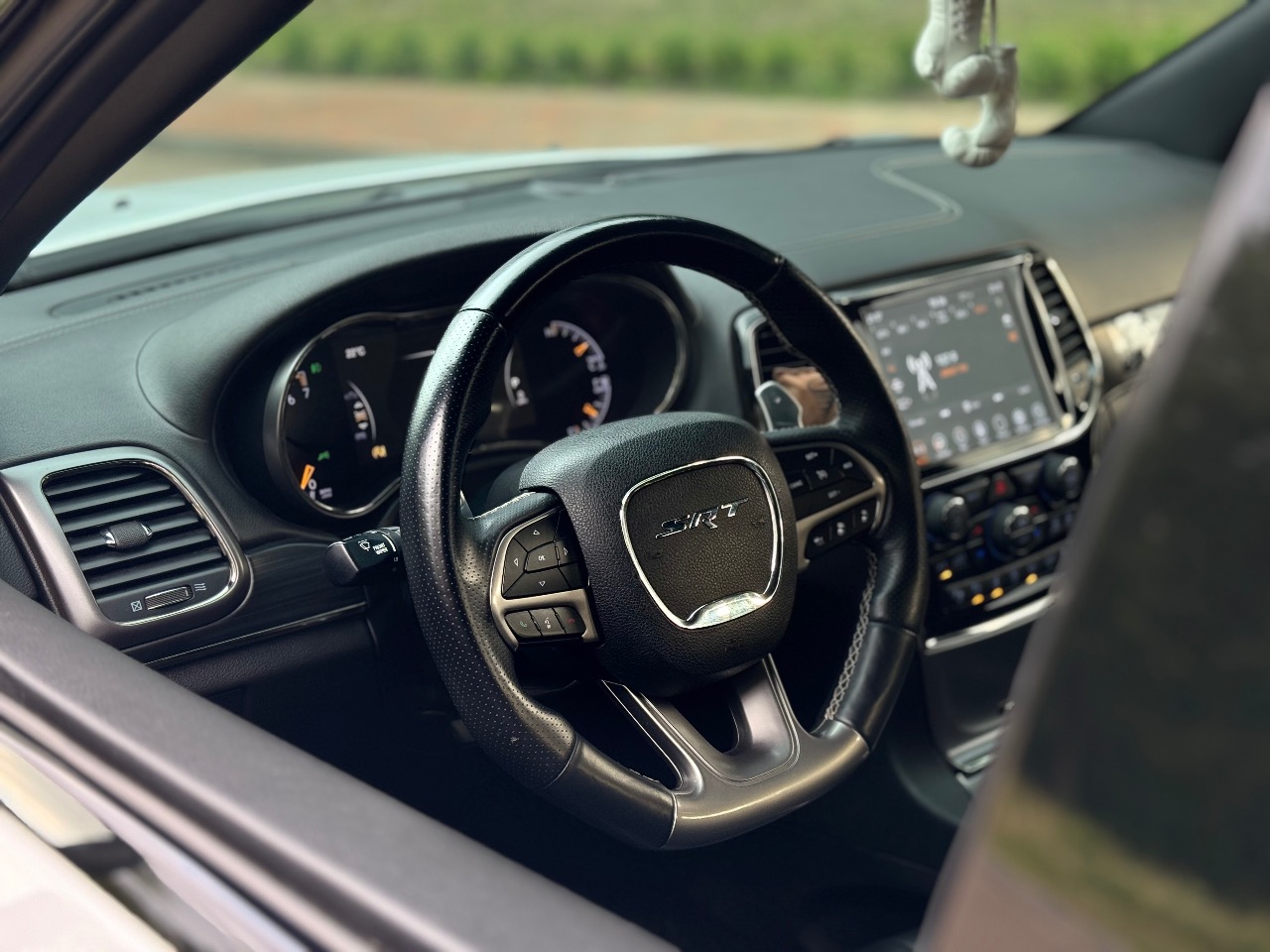 Jeep Grand Cherokee - фото 13