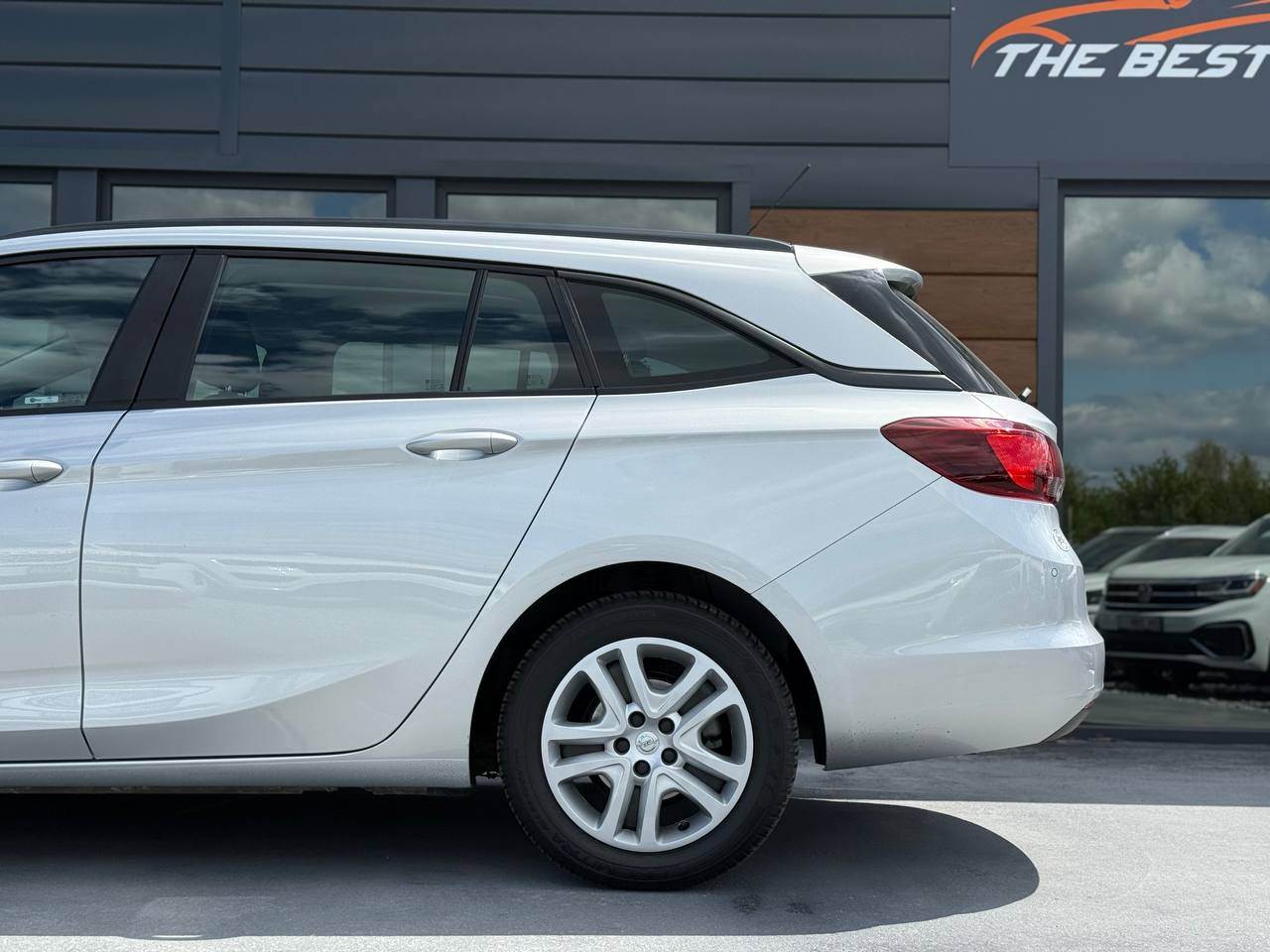 Opel Astra - фото 5