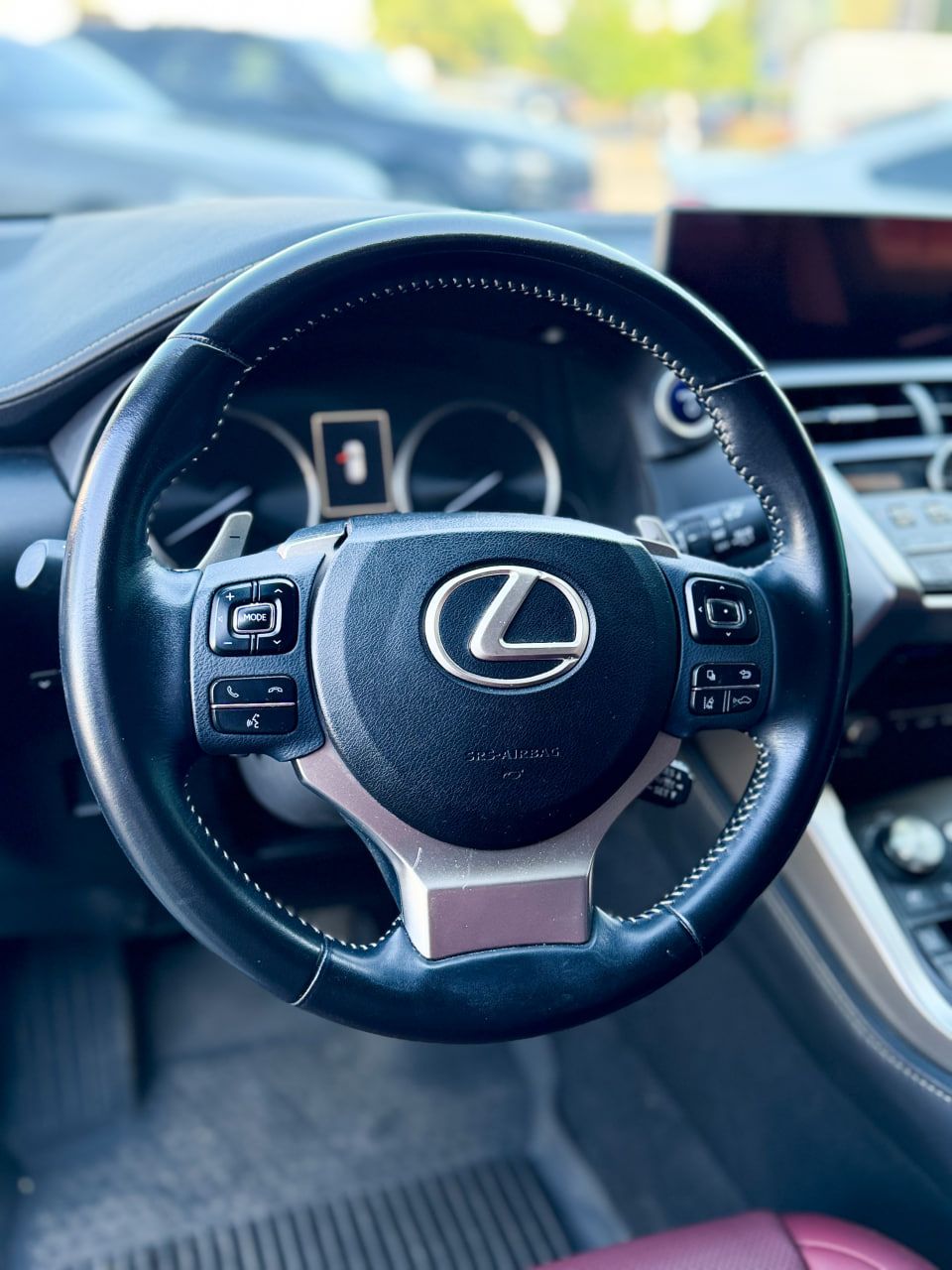 Lexus NX - фото 18