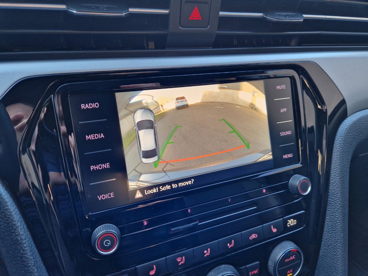 Volkswagen Passat (North America and China) - фото 21