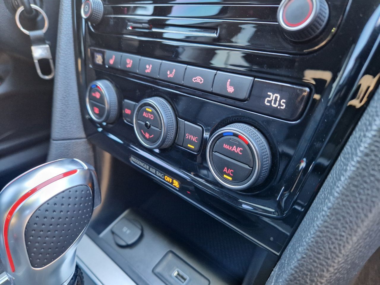 Volkswagen Passat (North America and China) - фото 28