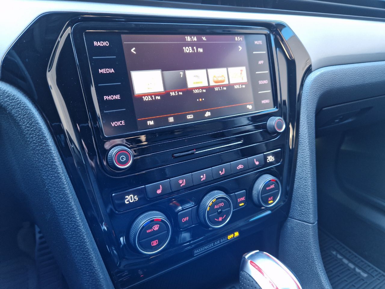 Volkswagen Passat (North America and China) - фото 19