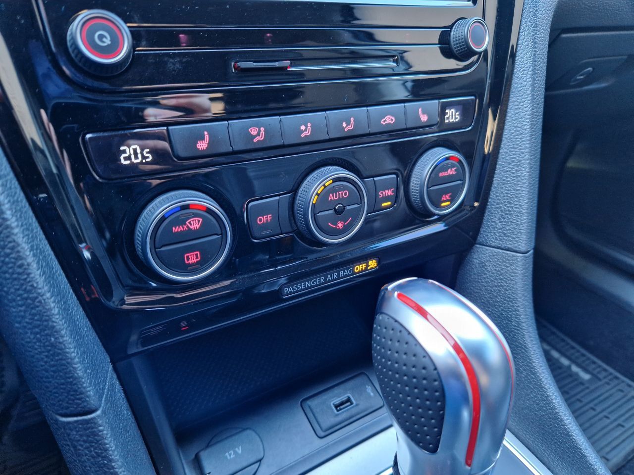 Volkswagen Passat (North America and China) - фото 15