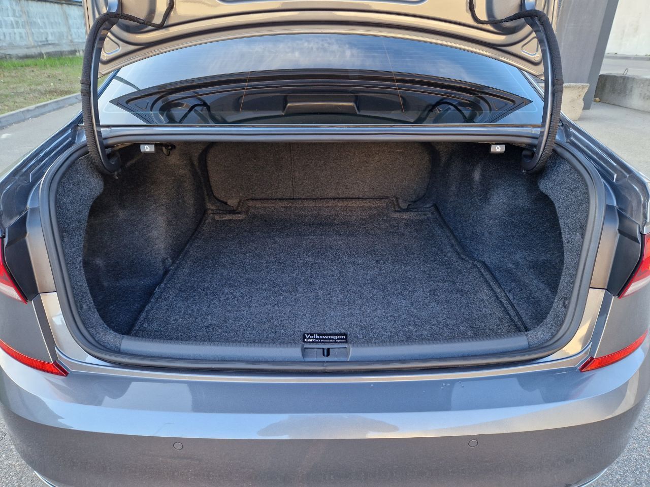 Volkswagen Passat (North America and China) - фото 42