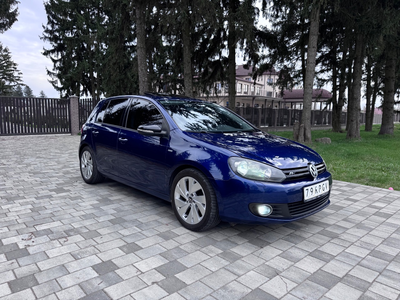 Volkswagen Golf - фото 10