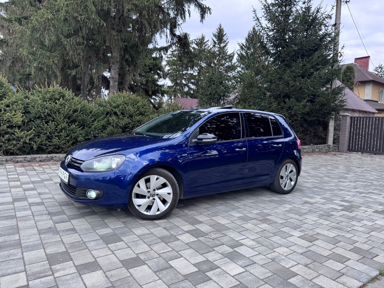 Volkswagen Golf - фото 8