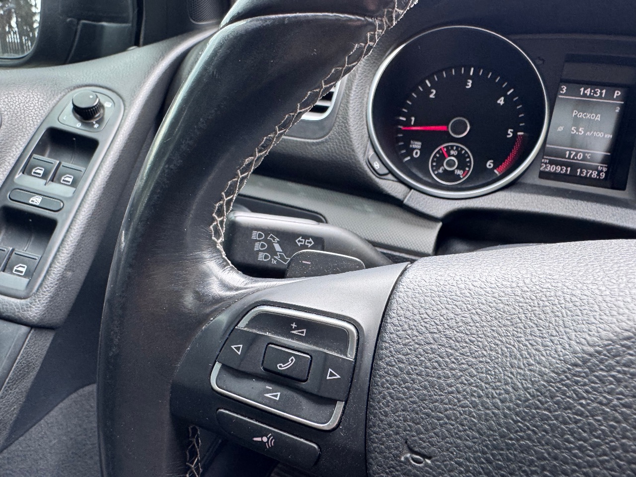 Volkswagen Golf - фото 44