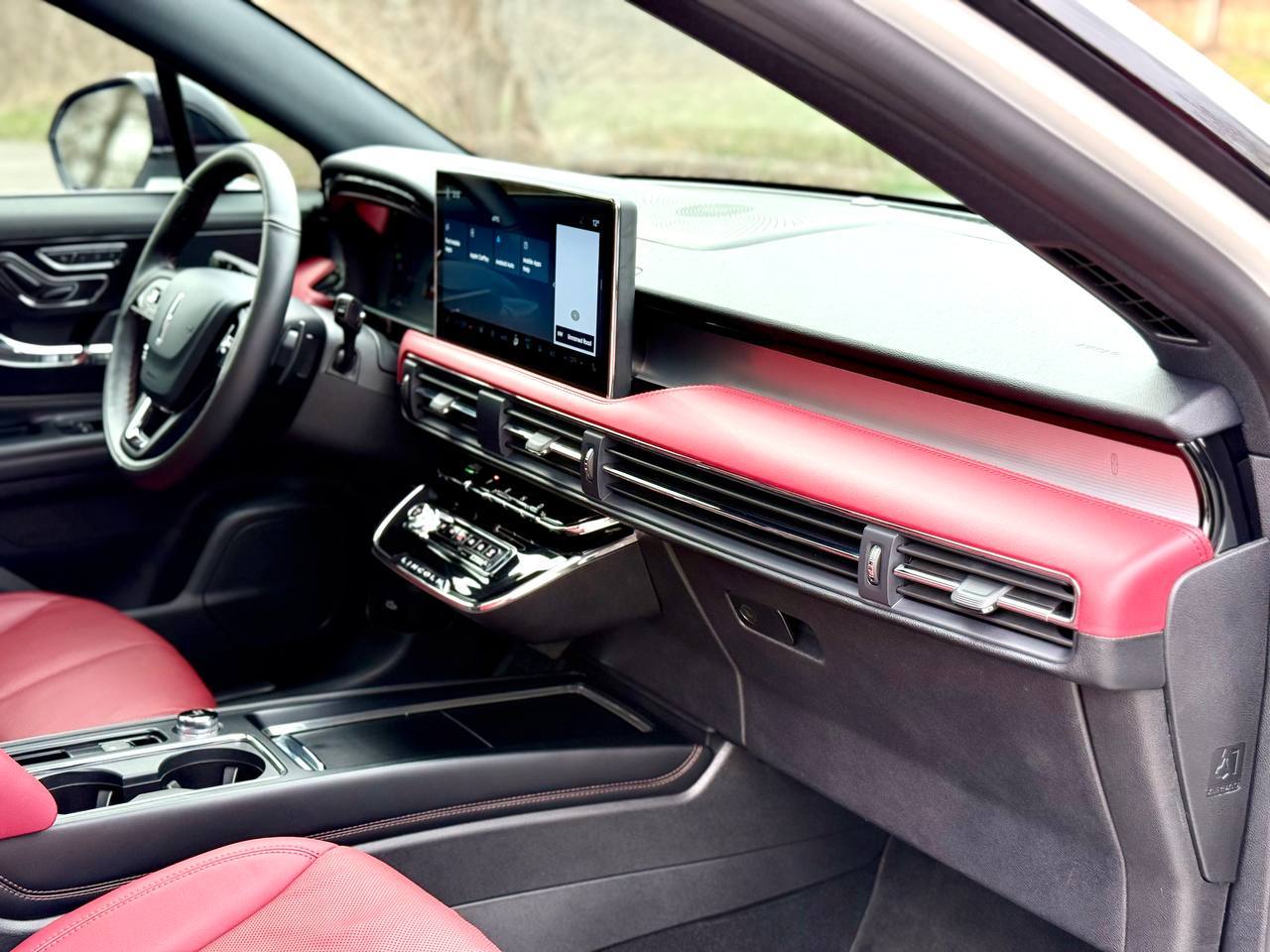 Lincoln Corsair - фото 48