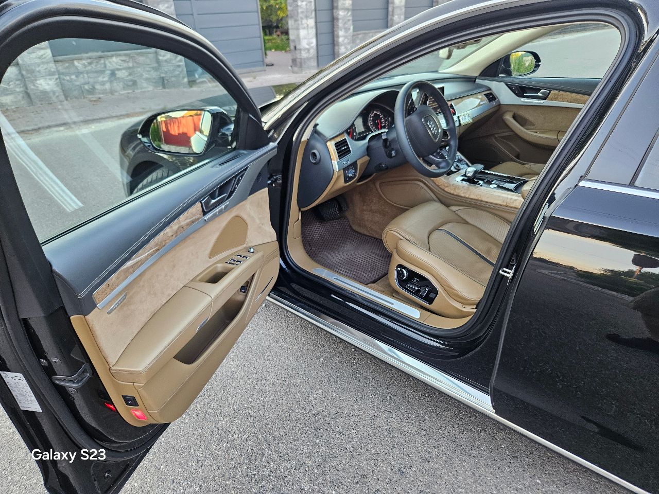 Audi A8 - фото 14