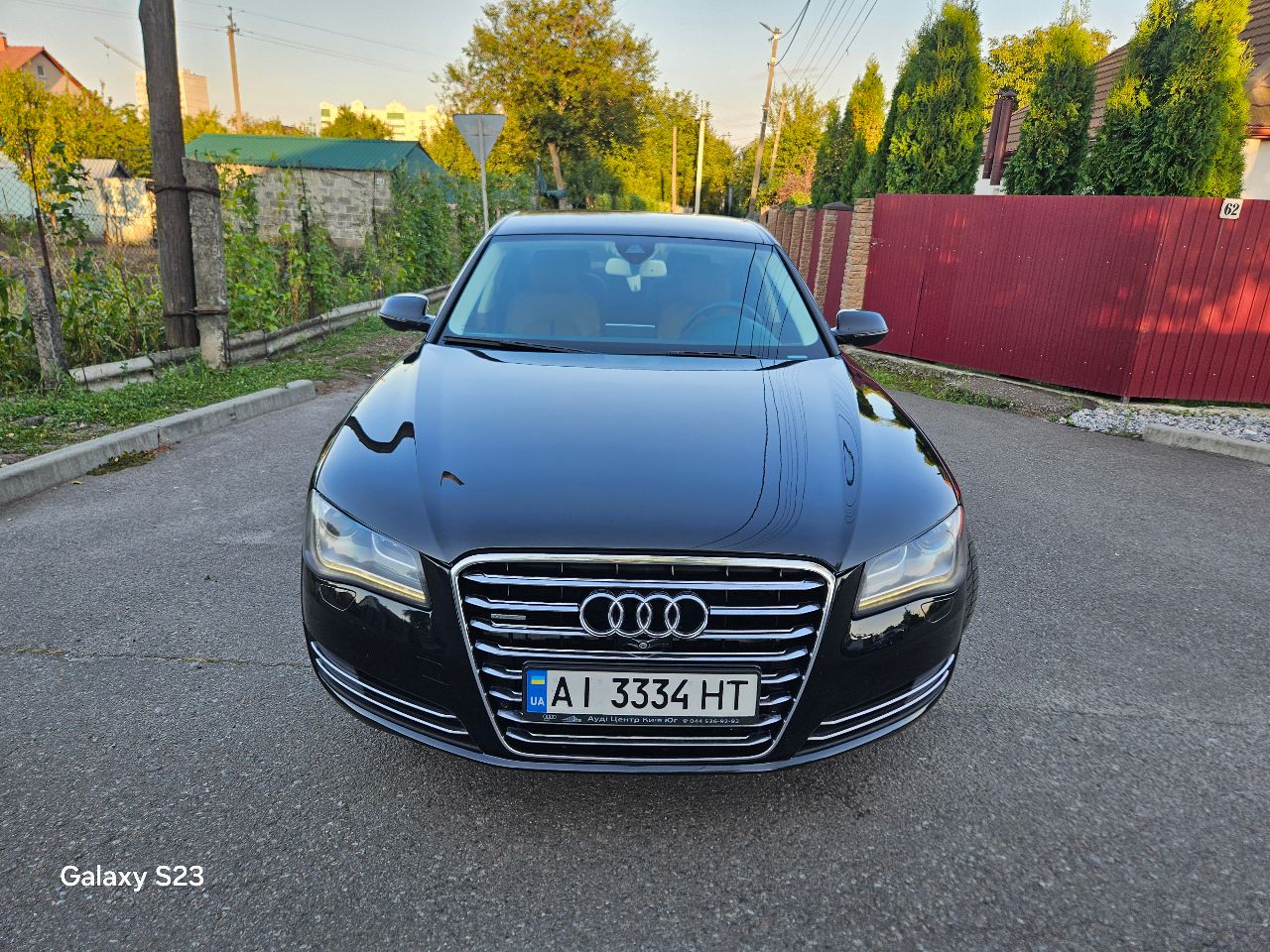 Audi A8 - фото 1