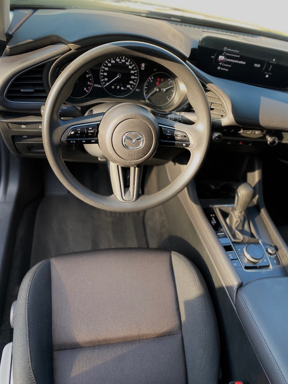 Mazda 3 - фото 10