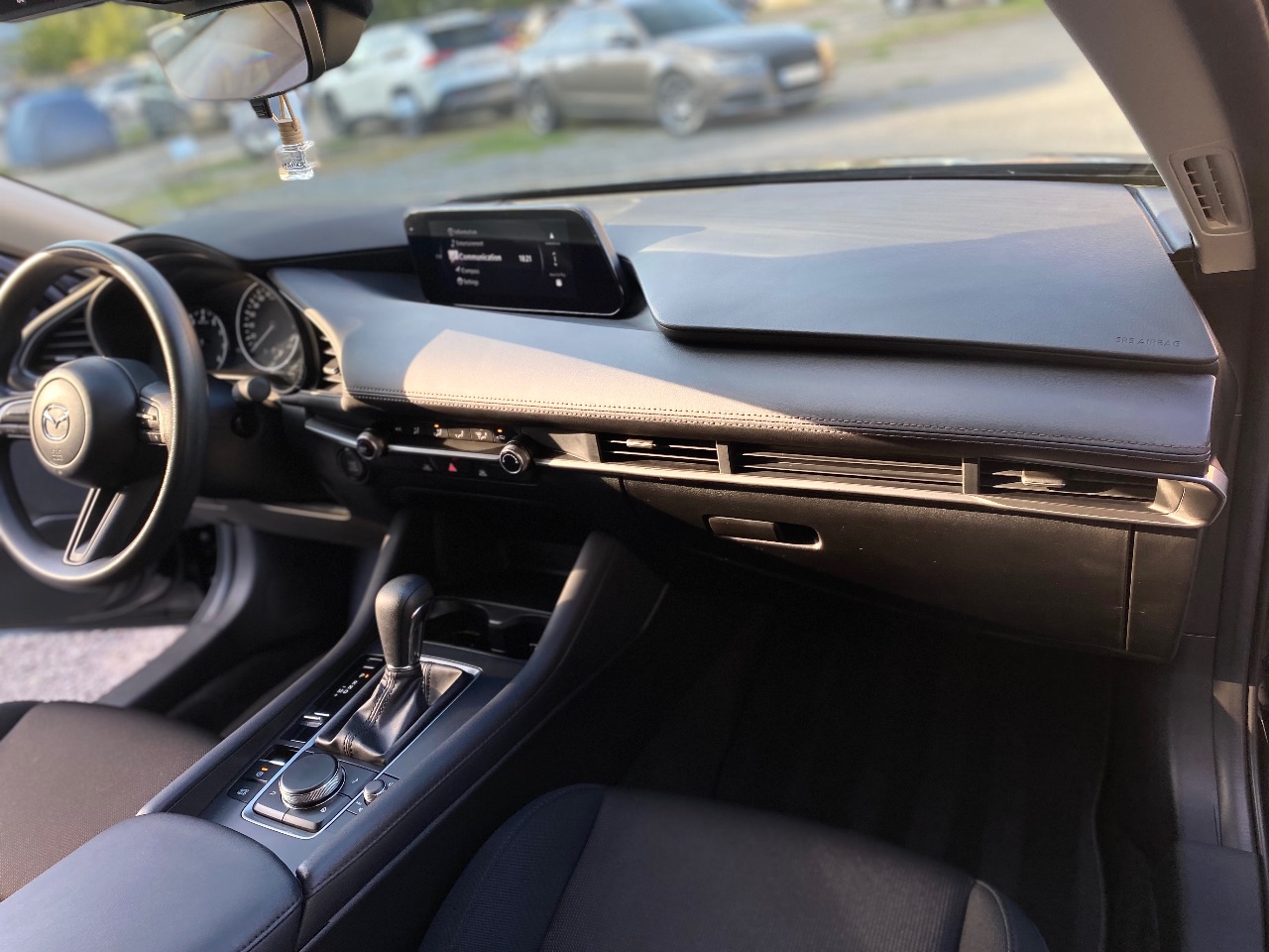 Mazda 3 - фото 9